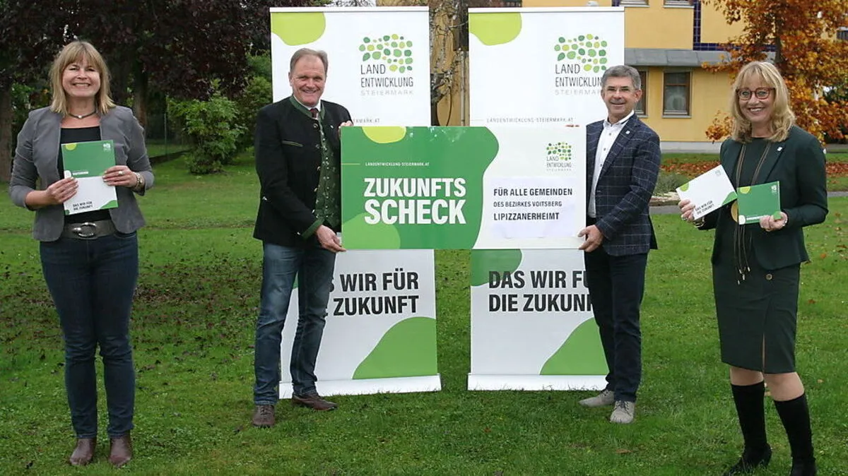 Mit Zukunftsscheck und Mindestabstand: Johanna Reinbrecht, Erwin Dirnberger, Franz Fartek und Sandra Höbel