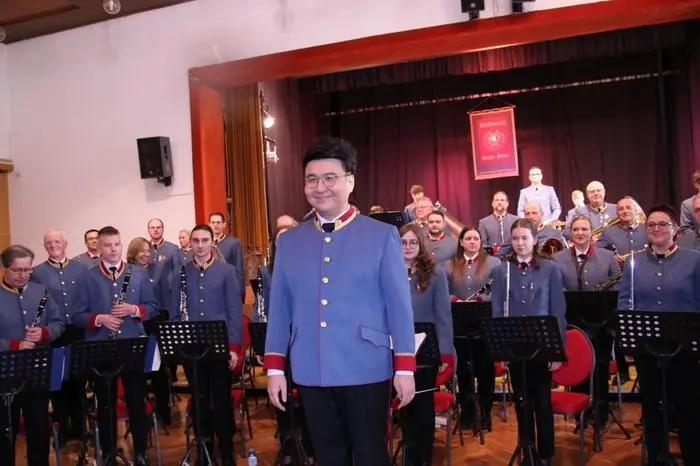 Suyoung Ham leitet das Neujahrskonzert in Köflach