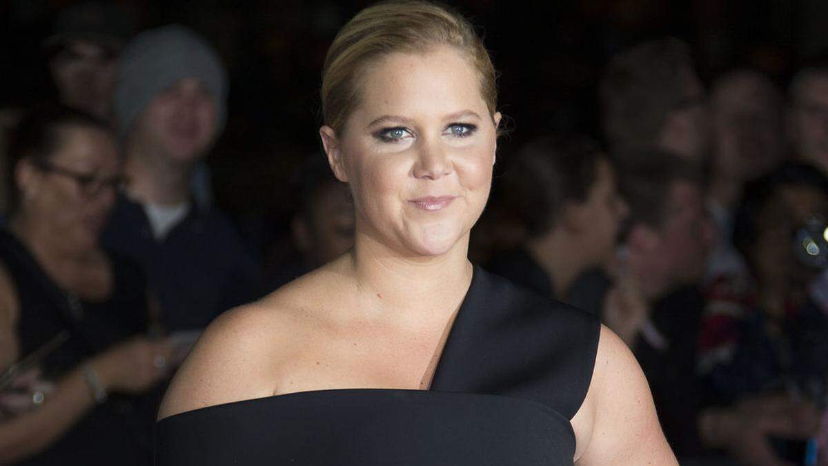 Amy Schumer zog sich in Paris eine Lebensmittelvergiftung zu