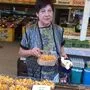 Margarete Pramstaller verkauft am Benediktinermarkt in Klagenfurt Schwammerl und Pilze