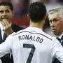 Carlo Ancelotti (rechts) weiß: kein Ronaldo in Weiß. 
