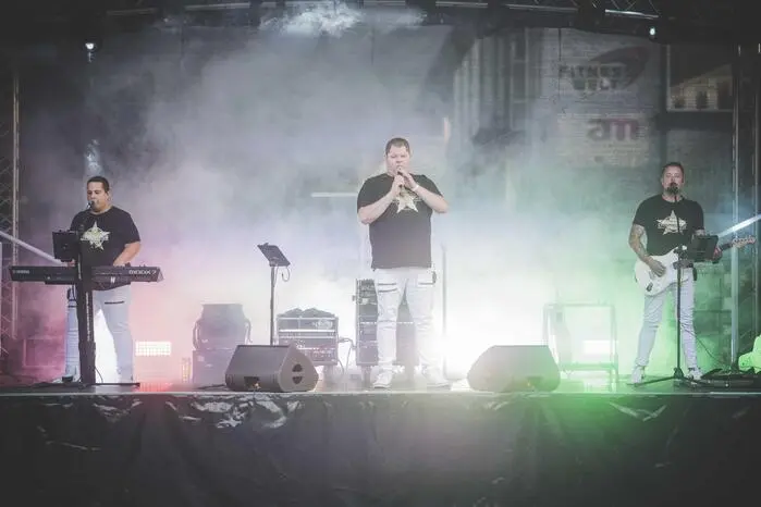 Die Band „Sternenstaub“ erfüllte den Leobener Hauptplatz mit ihren Sounds.
