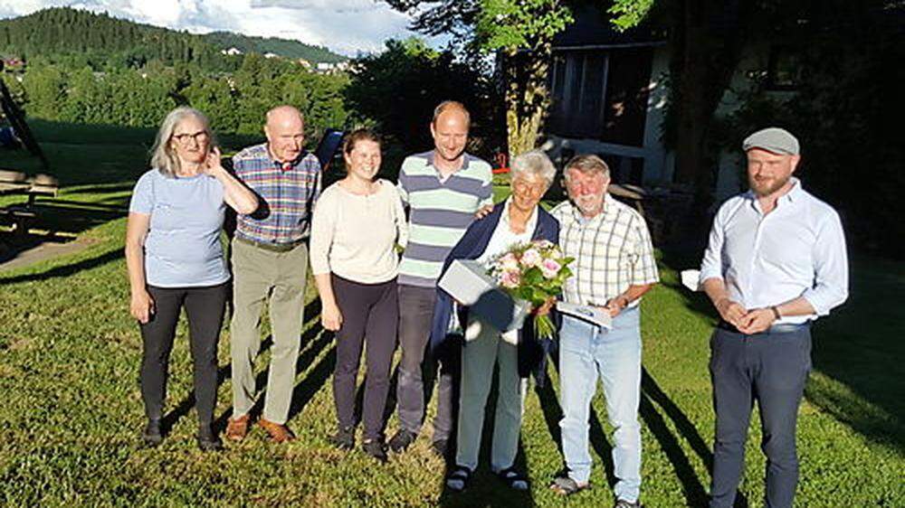 Gästeehrung am Maltschacher See: Familie Hecher, Ingeborg und Ernst Rabinger und Stadtrat Christoph Gräfling (von links) 