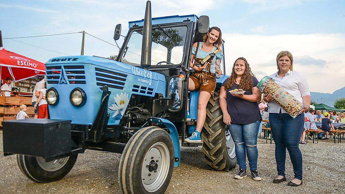 Von links:  Nina Maurel, Rebecca Sadjak und Victoria Steinkellner organisierten das „1. Kärntner Stråßen-Kuchl Fest“ 