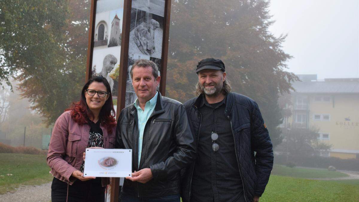  Sara Schaar, Bürgermeister Thomas Schäfauer und Künstler Heimo Luxbacher  