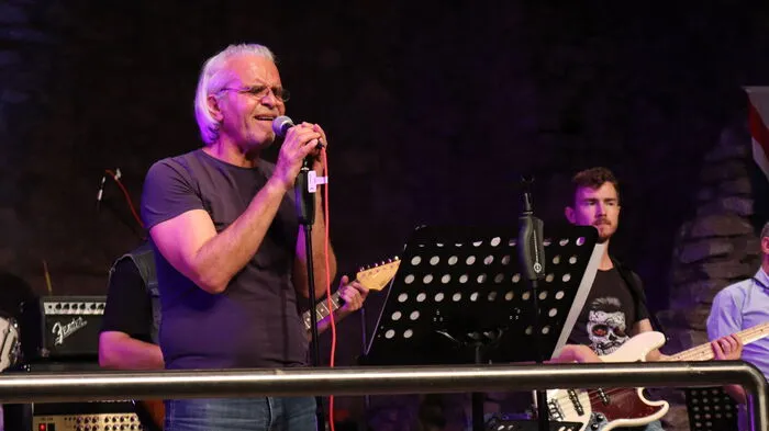 Für musikalische Unterhaltung sorgten Werner Blumauer und seine Band „Blumi &amp; Friends“ sowie „Heart of Stone“. Auch „BürgerMeixner &amp; Friends“, die Band von Altbürgermeister Ernst Meixner, tobte sich zum Abschluss des Abends auf der Bühne aus.