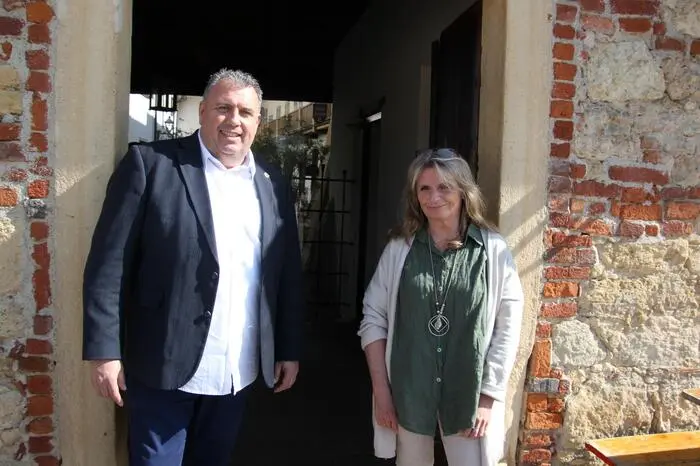 Günther Kropshofer und Maria-Luise Wimmer bewirten das wiedereröffnete Lokal 
