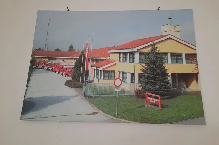 Ein Foto des alten Feuerwehrhauses.