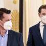 Nicht ohne meine Maske - zumindest im Freien könnte sich das bald ändern, auch wenn sich Gesundheitsminister Wolfgang Mückstein und Kanzler Sebastian Kurz noch nicht einig sind über den Termin