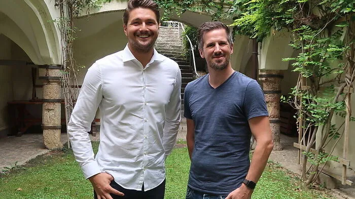 Klubobmann Niko Swatek (l.) mit Sebastian Wintschnig von den Brucker Neos