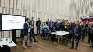 28.02.2024, Schladming, Steiermark, Österreich (Austria): Die ARGE Kleinwasserkraftwerke obere Enns, bestehend aus der Energie Steiermark und der Envesta (Energieversorgung Stift Admont), plant Kleinwasserkraftwerke an der oberen Enns zu errichten. Im congress Schladming fand am 28. Februar 2024 eine Informationsveranstaltung zu den Projektstudien zu den geplanten Kraftwerken in den Ortsteilen Pichl und Lehen statt. Im Bild v. l. Christoph Hell, Envesta, Johann Lampl, Energie Steiermark, und Veranstaltungsbesucher
Fotocredit: Martin Huber