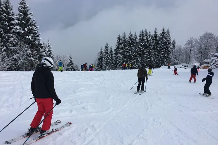 Anfänger sind in St. Johann sehr willkommen. Doch auch Fortgeschrittene finden auf den langen Abfahren mit herrlichem Panorama ausreichend Abwechslung.