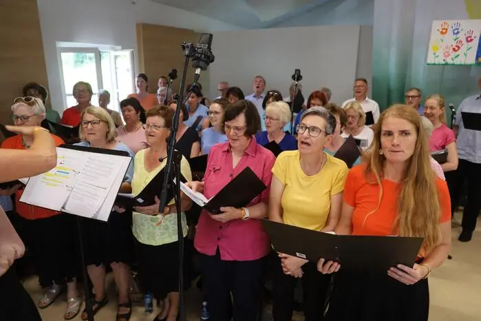 Der Gottesdienst wurde vom „Startfest-Chor“ musikalisch umrahmt