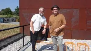 Andreas Pirkheim und Wolfgang Scheucher feiern 15 Jahre Andy Wolf