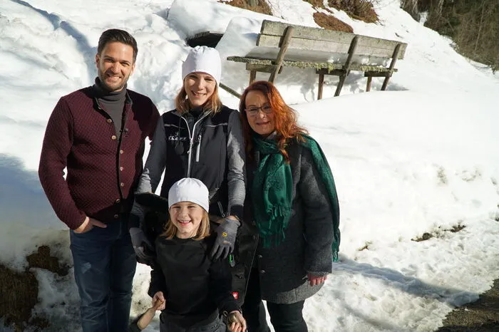 Gedreht wurde auch am Stüblergut in Salla (Gemeinde Maria Lankowitz), das am Gaberl an der Grenze zwischen den Bezirken Voitsberg und Murtal gelegen ist. Dort werden die ehemalige Rauchfangkehrerin Maria Klapf, ihre Tochter und Nachfolgerin Stefanie Glantschnig sowie Enkelin Leonie begleitet