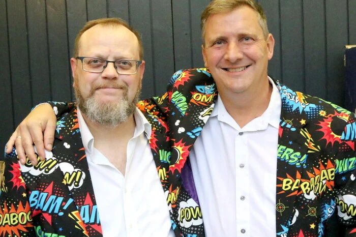 Unter dem Motto „Gaude, Schmäh &amp; Kabarett“ lud der Verein „Schmährity“ unter Obmann Willi Wurzer und Stellvertreter Andi Fischer (von links) zum Kabarettabend.