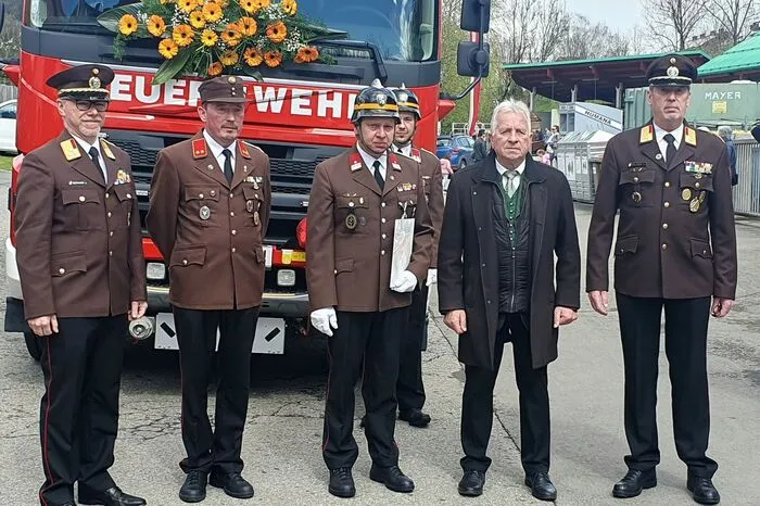 Bereits im Dezember 2020 war mit der Planung begonnen worden, ehe das neue Fahrzeug im Juni 2022 in den Dienst gestellt wurde - sehr zur Freude der FF St. Michael mit Kommandant Herbert Edlinger und seinem Stellvertreter Johannes Edlinger an der Spitze.
