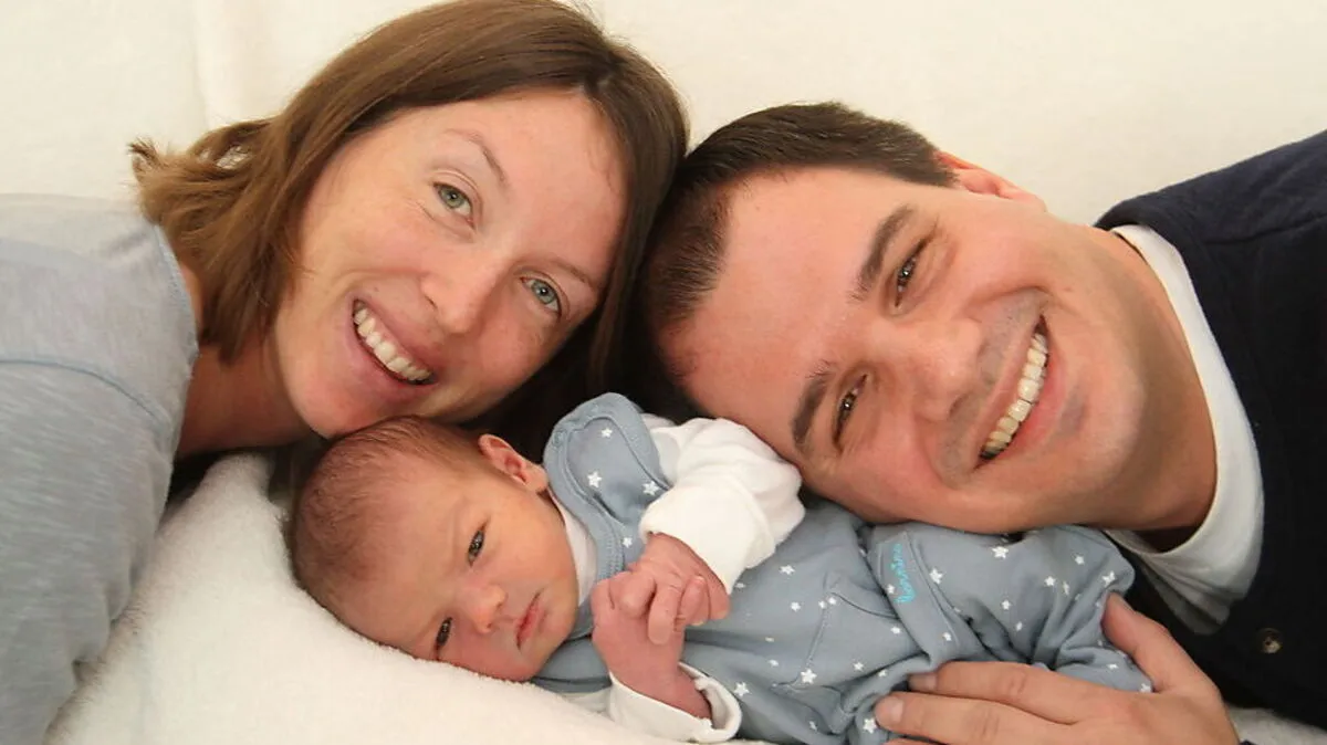 Gregor und seine glücklichen Eltern