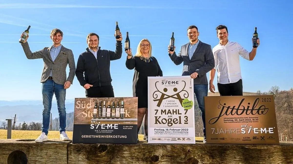 Franz-Josef Tschermonegg, Stefan Germuth, Florian Dillinger und Johannes Pichler (v.l.) gemeinsam mit Beatrix Drennig vom Gasthaus Kogel 3.