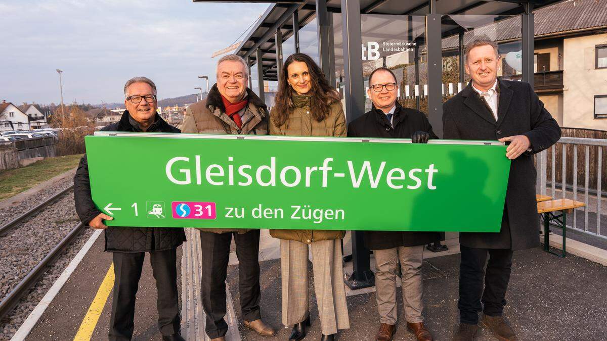 Peter Gspaltl, Geschäftsführer Verkehrsverbund Steiermark, Anton Lang, Landeshauptmann Stv., Heike Krug-Leitold, Prokuristin Steiermarkbahn und Bus GmbH, Ronald Kiss, Direktor Steiermärkische Landesbahn und Thomas Reiter, Vizebürgermeister Gleisdorf