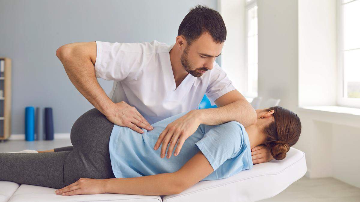 In der Chiropraktik kümmert sich Arzt oder Therapeut um den Bewegungsapparat | In der Chiropraktik kümmert sich Arzt oder Therapeut um den Bewegungsapparat