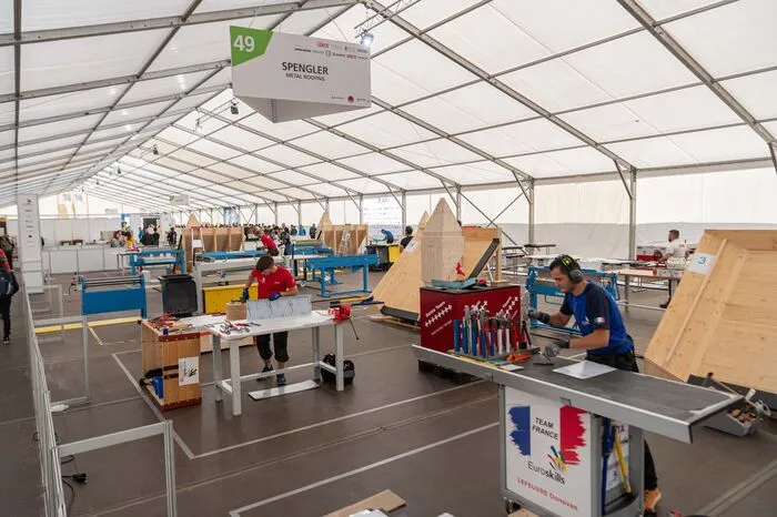 Das Interesse der Besucher ist bereits am ersten Wettkampftag groß: Rund 7500 Menschen haben sich insgesamt allein für den Premierentag registriert – verteilt auf die drei Zeitfenster um 8.30 Uhr, 11.30 Uhr und 14.30 Uhr.