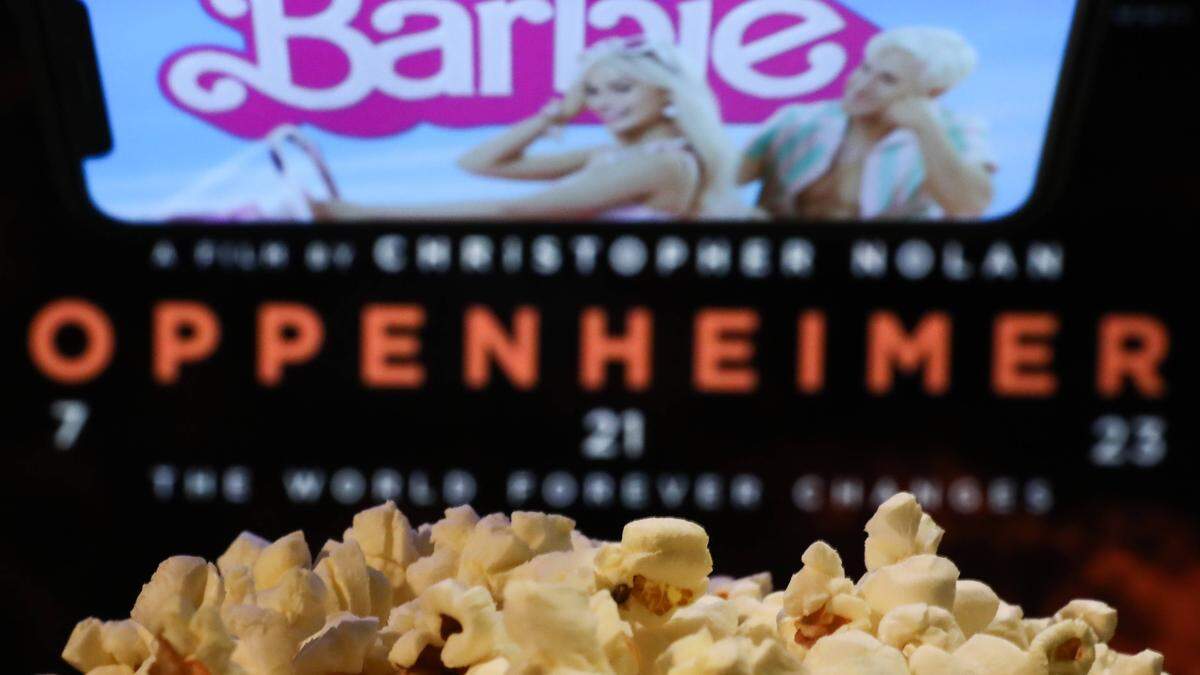 &quot;Barbie&quot; und &quot;Oppenheimer&quot;: Viele Kinos bieten Doppelvorstellungen der beiden Blockbuster an.