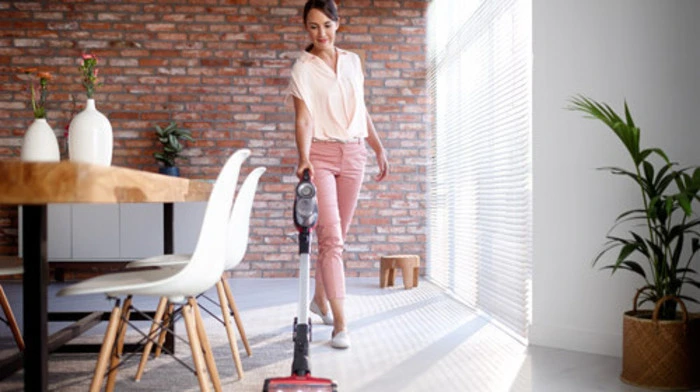 Garantiert ein perfektes Saugergebnis für alle Bodentypen egal, ob Teppich oder Hartboden. Jetzt mehr über Philips SpeedPro Max erfahren »