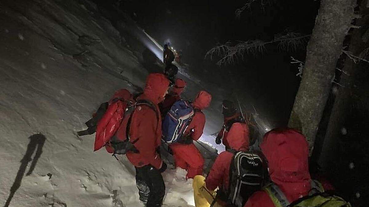 Lebensgefährlicher Einsatz am Wochenende für sieben Schneeschuhwanderer