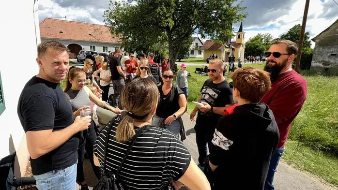 Wehrkommandant Peter Bernhuber und sein Floriani-Team begrüßten Wanderbegeisterte aus nah und fern beim Sagenpfad.