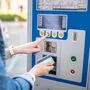 Bei den neuen Automaten erfolgt die Tarifumstellung zentral. Bei alten Geräten wird manuell umgestellt