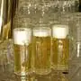 Mit einem Bierglas Schlug der Makler zu (Sujet)