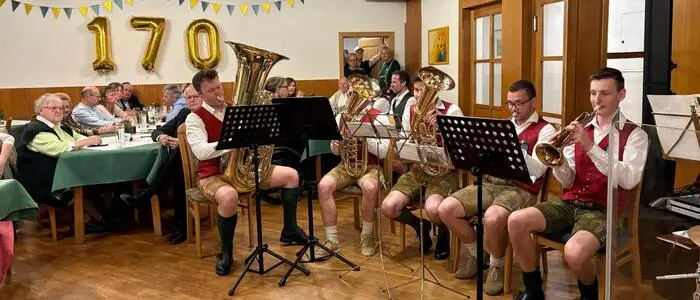 Die Kitzecker Weinbergblås beim Musikantenstammtisch des MV Lang
