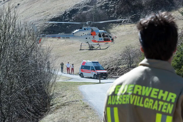 Im Einsatz standen die Feuerwehr Außervillgraten, die Bergrettung Sillian, die Polizei Sillian, das Rote Kreuz sowie der Notarzthubschrauber Martin 4.