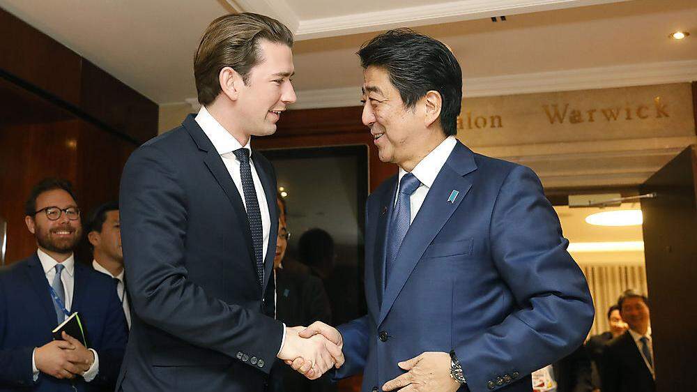 Kurz bei einem früheren Treffen mit Japans Premier Shinzo Abe in Brüssel