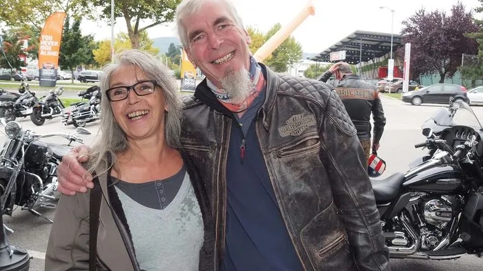 Wrumm! Mit tief dröhnenden Motoren rollten die Harley Fahrer am Samstag am Vormittag zum Biketoberfest in das Klagenfurter Harley Motodrom. Bei Weißwurst und Schweinsbraten mit Knödel ging es ab Mittag kulinarisch rund. Wer sein Glück versuchen wollte, durfte auf dem ganztägigen Fest zum Beispiel mit einem umgebauten Harleylenker Dosenschießen. Für viel Freude sorgten auch die Harley Modelle 2018, die Probe gefahren werden durften.