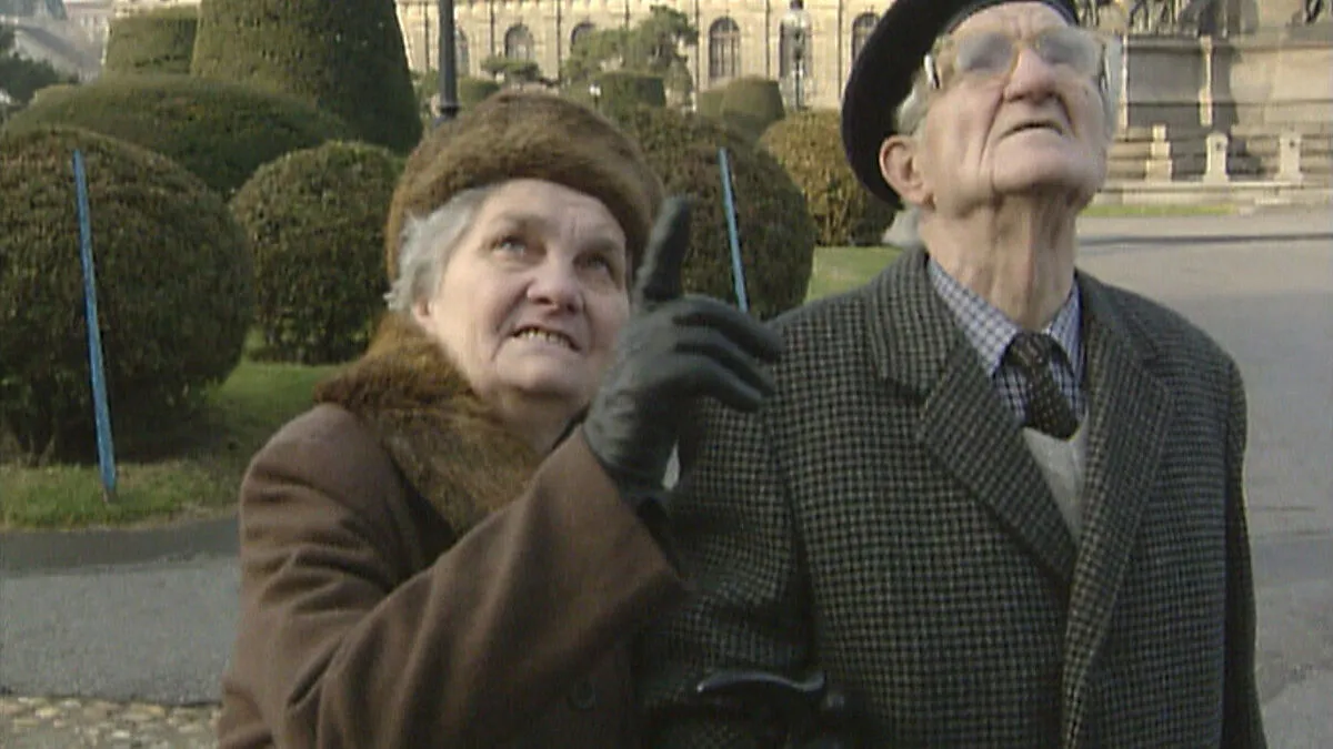 Alltagsgeschichte - Kleiner Grenzverkehr: Elizabeth T. Spira reiste 1992 mit dem Zug von Wien nach Bratislava