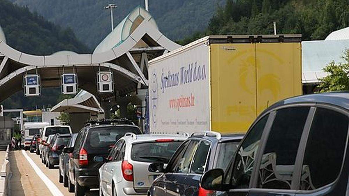 Einmal mehr das Nadelöhr im Reiseverkehr ist der Karawankentunnel 