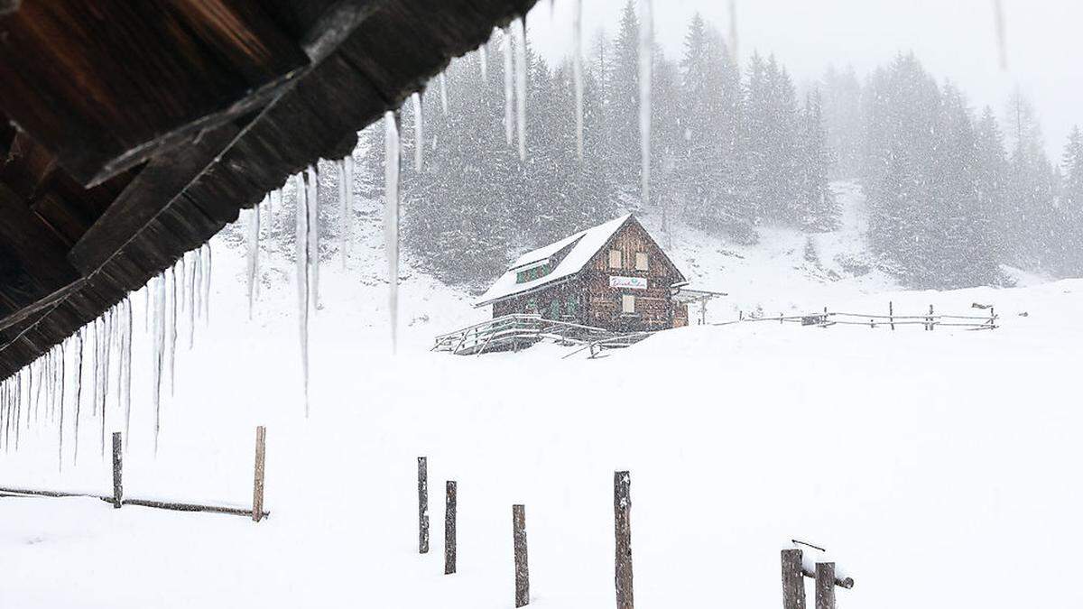 Duisitzkarseehütte am Sonntag: Der Winter lässt bereits grüßen