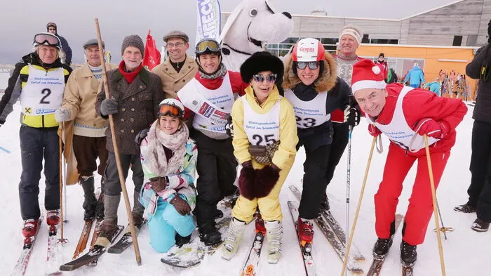 Juchee im Schnee: Eine lange Liste von Promis hat sich heuer am Stuhleck auf die Piste gewagt ...