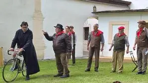Don Camillo und Peppone treten beim Klösterle auf