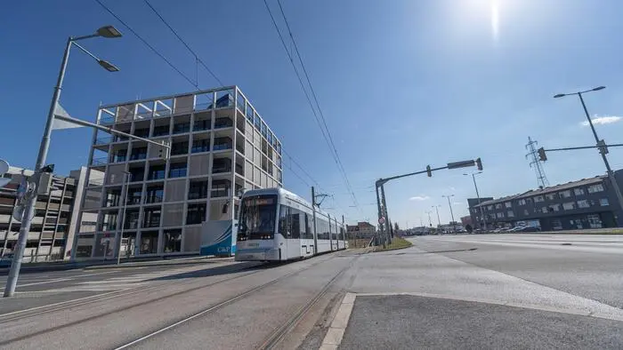 Triesterstraße, Straßenbahn, Bim, Linie 5, Puntigam, Brauhausquartier, Graz am 24.03.2021, Öffis, öffentlicher Verkehr; Triester Straße