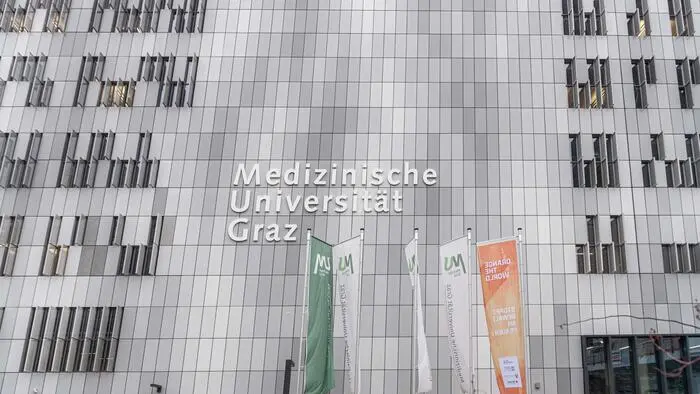 Das Bild zeigt die MedUni Graz