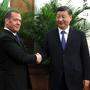 Medwedew und Xi Jinping