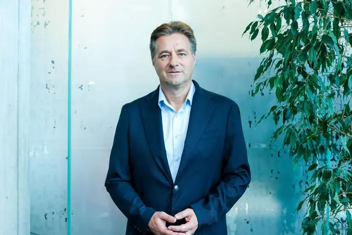 FPÖ-Spitzenkandidat René Apfelknab fährt auf klassischem blauen Wahlkampfkurs