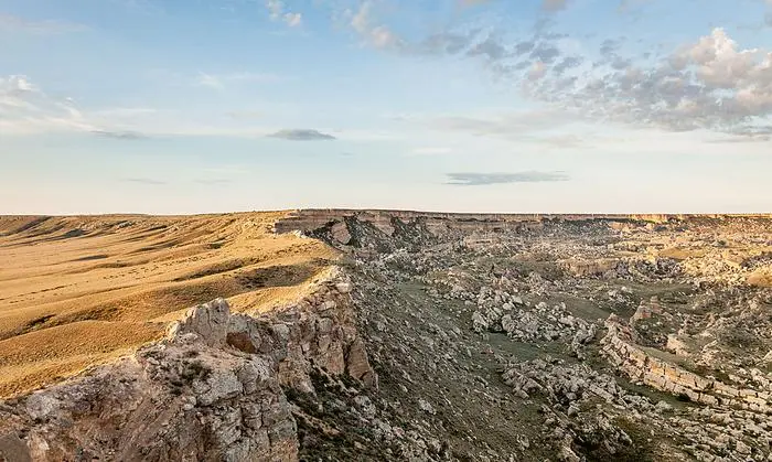 Sowohl die Romanfigur als auch die Autorin reisten nach Kasachstan
