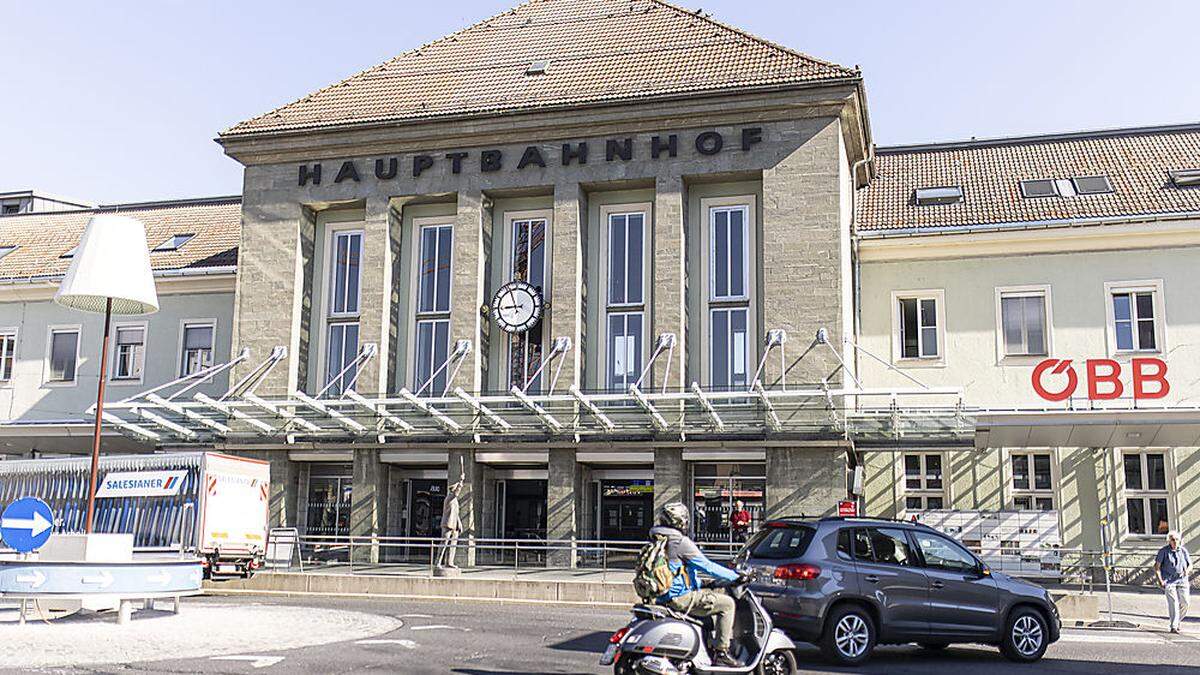 Der Villacher Hauptbahnhof 