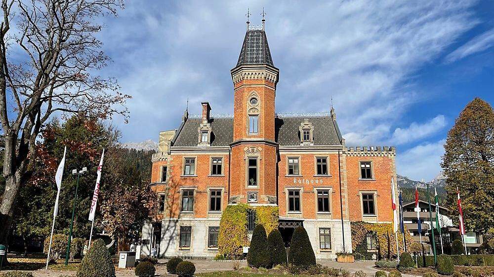 Das ehemaligen Jagdschloss des Prinzen August von Sachsen-Coburg und Gotha, das jetzige Rathaus von Schladming