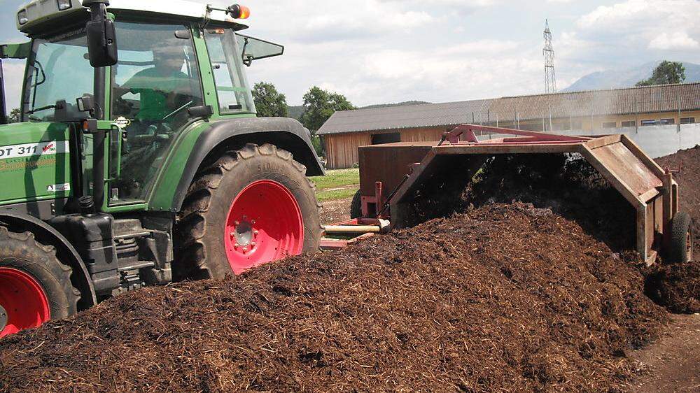 Auf der Kompostieranlage in Hart bei Eberndorf entsteht wertvoller Humus, der direkt vor Ort die CO2-Bilanz verbessert