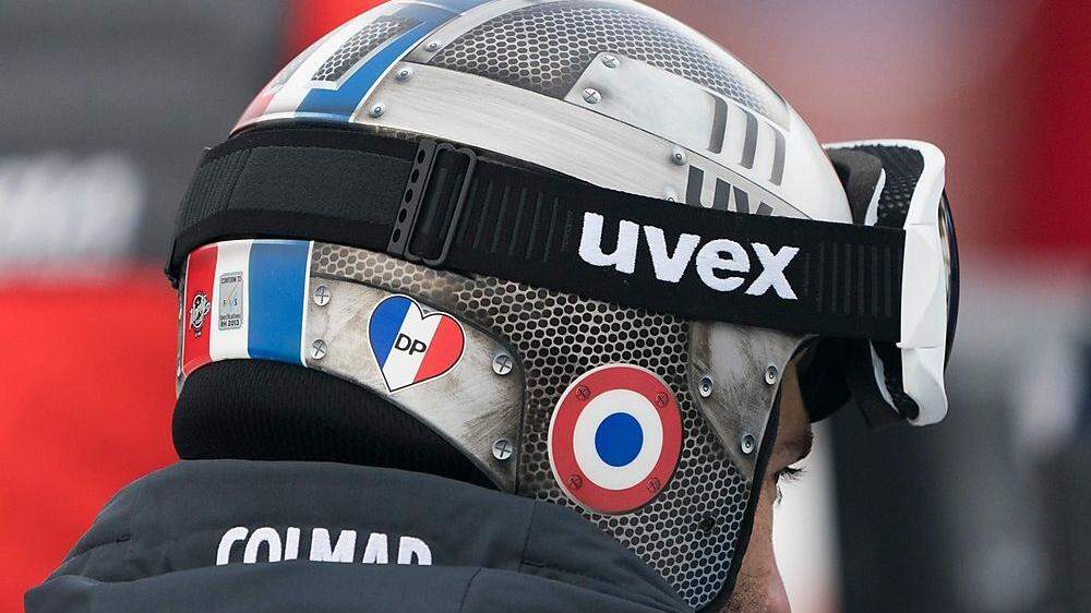 Die französischen Fahrer fuhren mit speziell gestalteten Helmen - in Erinnerung an David Poisson
